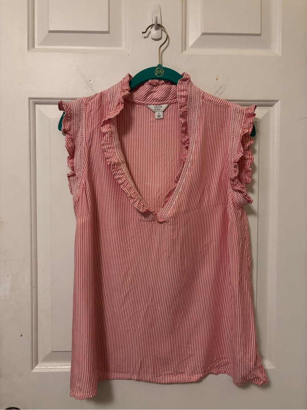 crown & Ivy Pink & White Striped Ruffle V-Neck Camisole Size Small S